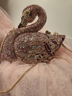 Crystal Embellished Pink Swan Evening Bag High-End Statement Clutch Shoulder Bag